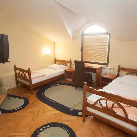Hotel Extra Lion Md *